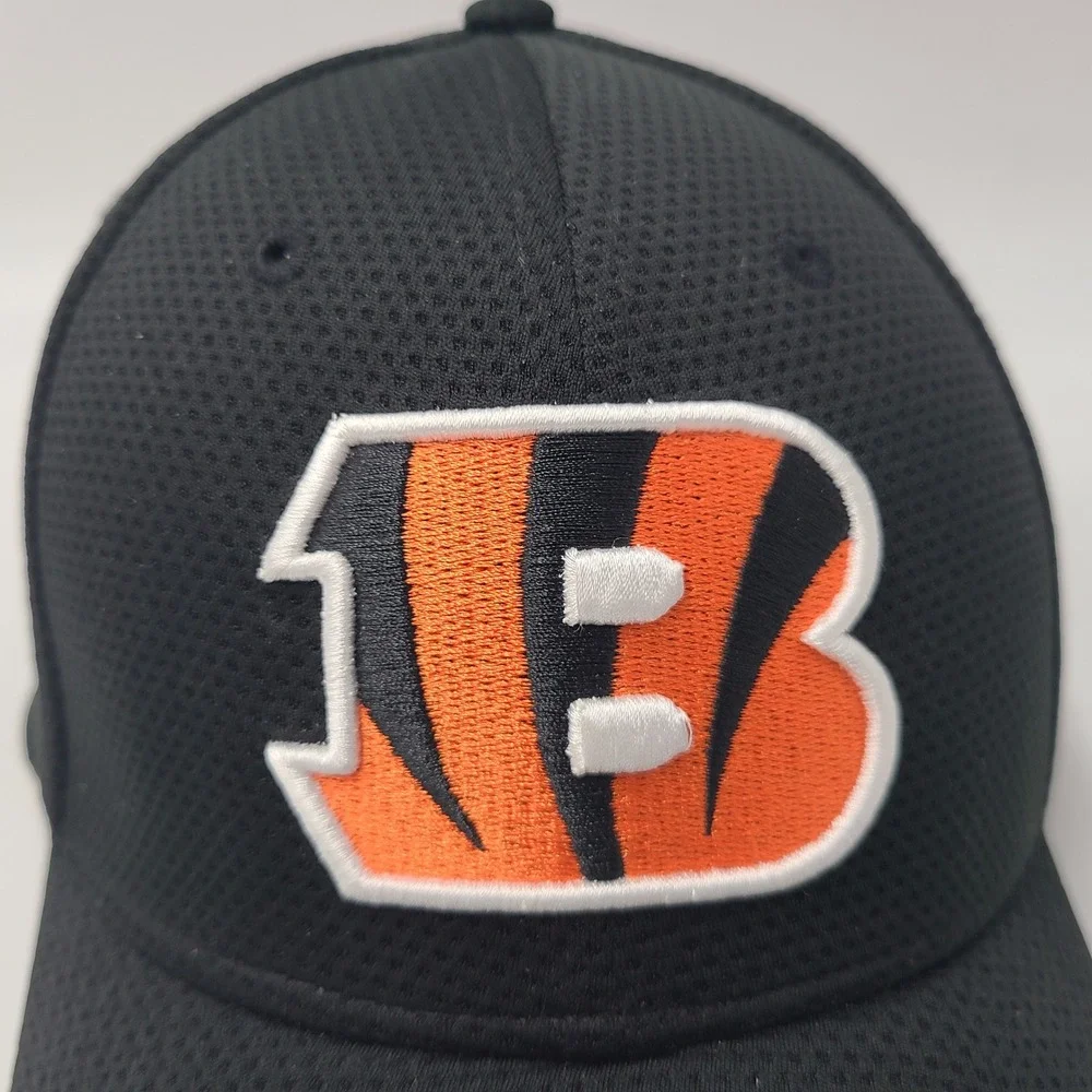 Cincinnati Bengals Hat Fitted M-L New Era 39Thirty Black Orange NFL Football Men